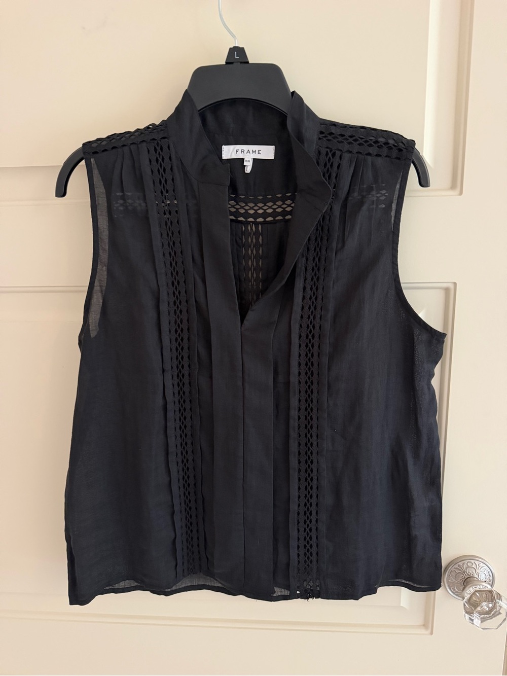 Frame Cali Ramie Lace Tank Blouse in Noir Black